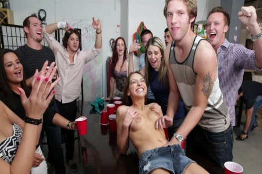sex education season 1 download Bữa tiệc xác thịt của đám bạn hư hỏng